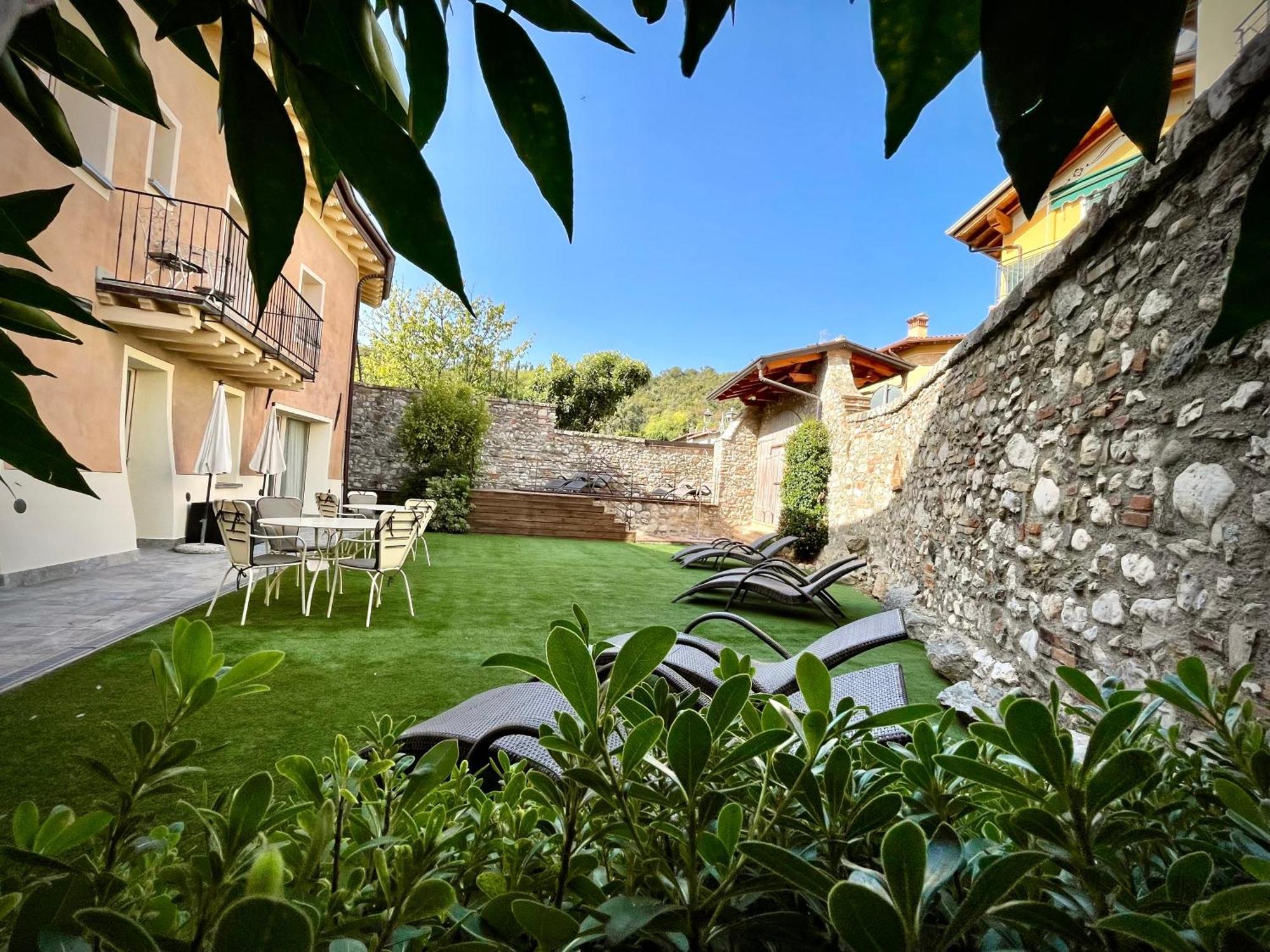 Villa Fontanelle Gardapartments 波尔佩纳泽德尔加尔达 外观 照片