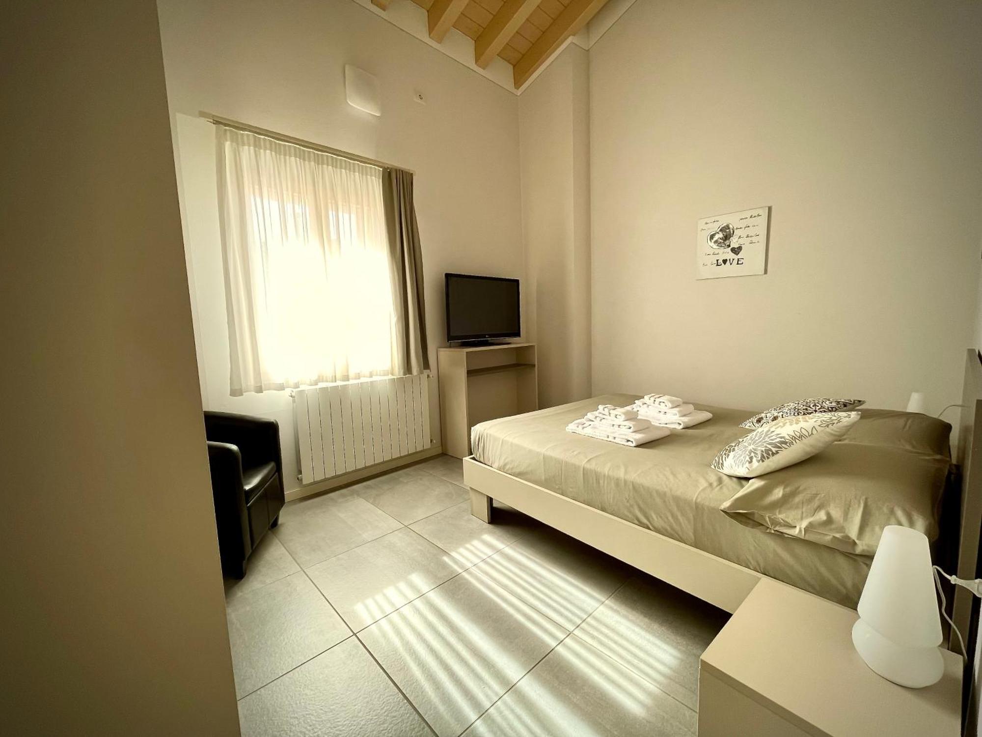 Villa Fontanelle Gardapartments 波尔佩纳泽德尔加尔达 外观 照片